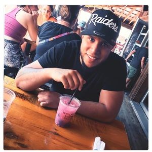 Meet your Posher, Hector